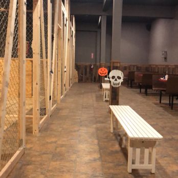 Axe Habits - Axe Throwing Near Me - Miami, Florida Axe Habits - Axe Throwing Near Me - Miami, Florida