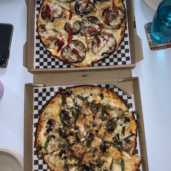 Big Kahuna's Pizza - Grilled eggplant and banzai - Pizza Near Me - Honolulu, Hawaii