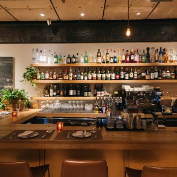 Vallata - Unwind with a cocktail at Vallata, a cozy Italian bar in NYC - Italian Near Me - New York, New York