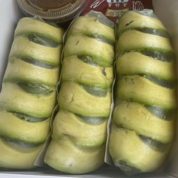 Mango and Mint - Tofu and Avocado Rolls (3) - Vietnamese Near Me - Alameda, California