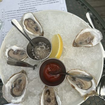 Viale - $1 oyster happy hour!! Whaaat? - Italian Near Me - Cambridge, Massachusetts