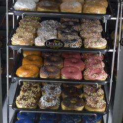 Rudy's Donuts - Gran variedad de donas.