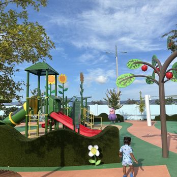 Peppa Pig Theme Park - Amusement Parks Near Me - Cypress Gardens, Florida