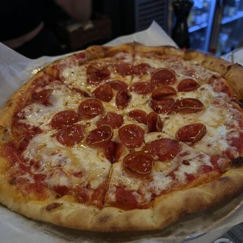 Pennsylvania 6 NYC - Spicy honey pepperoni pizza - Bars Near Me - New York, New York Pennsylvania 6 NYC - Spicy honey pepperoni pizza - Bars Near Me - New York, New York