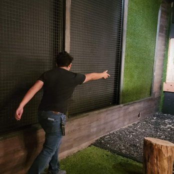 Kick Axe Throwing - Bars Near Me - Brooklyn, New York