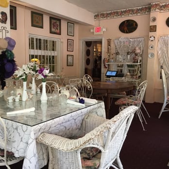 Tea Room - Desserts Near Me - Miami, Florida