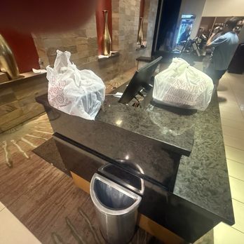 Hilton Albany - DoorDash order taken from lobby - Hotels Near Me - Albany, New York Hilton Albany - DoorDash order taken from lobby - Hotels Near Me - Albany, New York