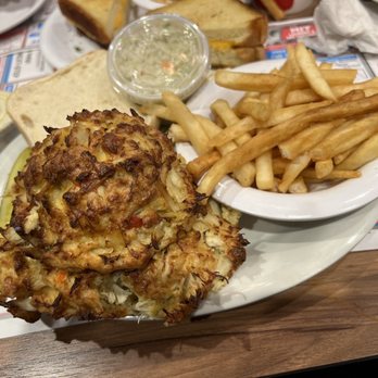 Box Hill Crab Cakes - The 8 oz Crab Cake Sandwich - Pizza Near Me - Abingdon, Maryland