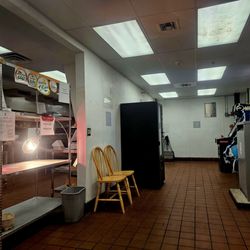 Off The Grid Grillers - The very warm pick-up area