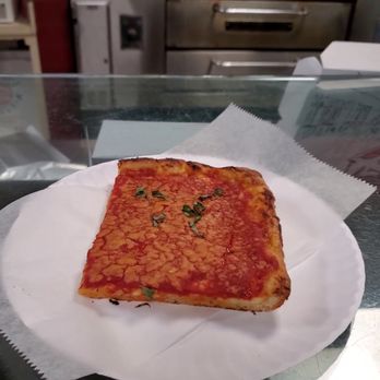 DaVinci Pizzeria - Grandma Pizza - Pizza Near Me - Brooklyn, New York