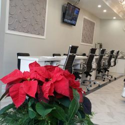 Nails House