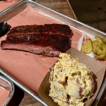 Pecan Lodge - Sandwiches Near Me - Dallas, Texas