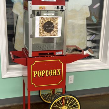 Scoopy’s Ice Cream - a popcorn machine - Ice Cream & Frozen Yogurt Near Me - Wallingford, Connecticut Scoopy’s Ice Cream - a popcorn machine - Ice Cream & Frozen Yogurt Near Me - Wallingford, Connecticut