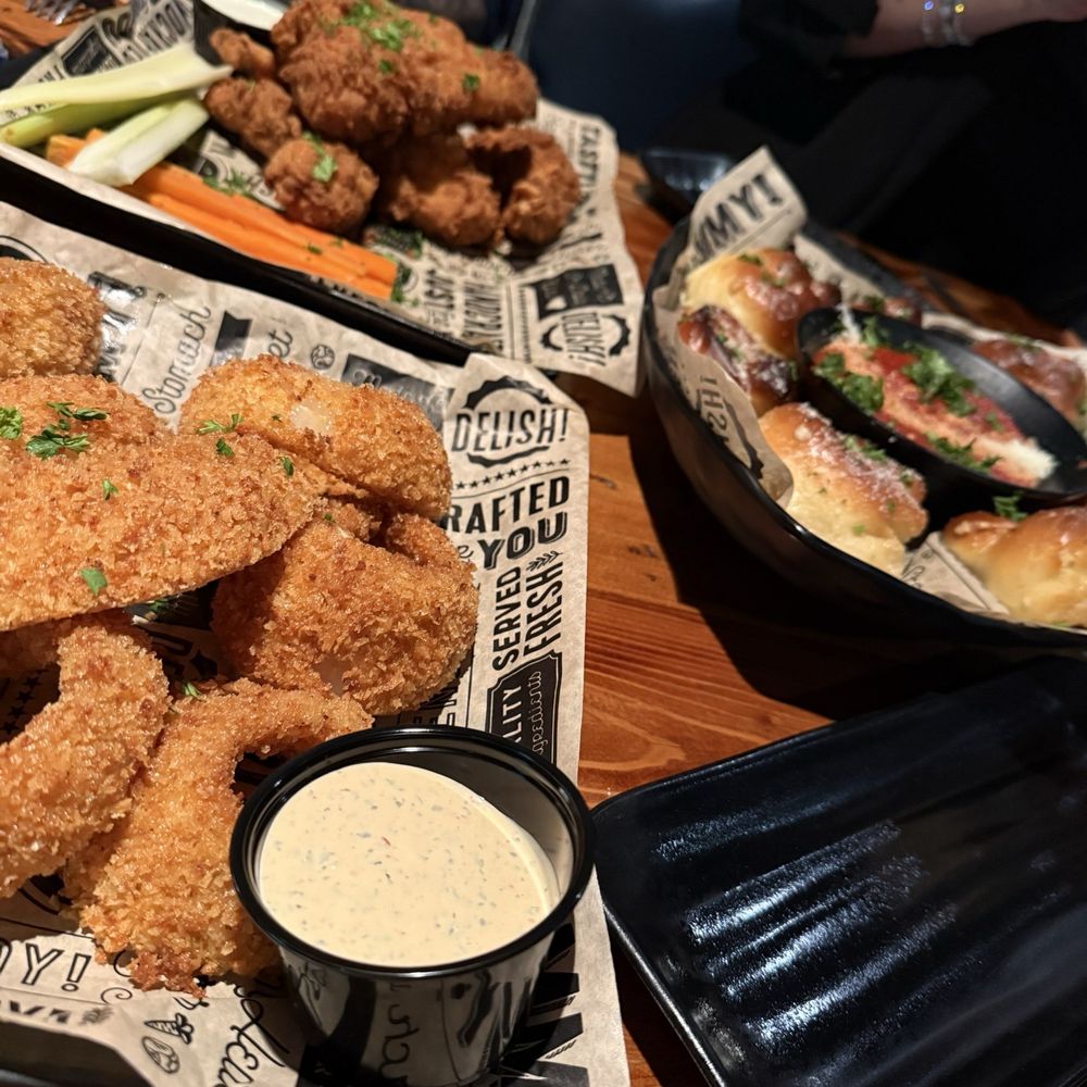 Whiskey Licker Up Saloon - Onion rings, chicken strips and garlic knots - Bars Near Me - Las Vegas, Nevada