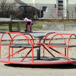Spielplatz Hanseplatz / Luna Park