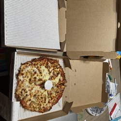 Giovanni's Pizza - Ordered two pizzas and this is what I saw when I opened the box at home.