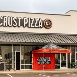 Crust Pizza Co. - Hedwig Village - Outside