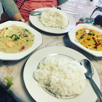 Lyeh Thai Restaurant - The curries!! - Thai Near Me - Akron, Ohio