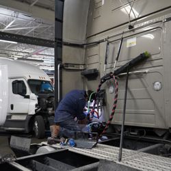 UGL Truck Center