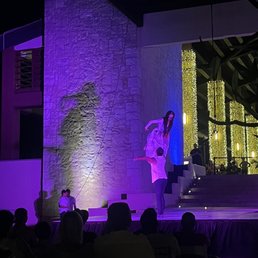 Outdoor Mexican dance show