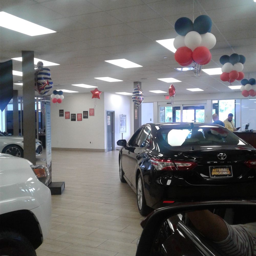 Atlantic Auto Group - Showroom - Car Dealers Near Me - West Islip, New York