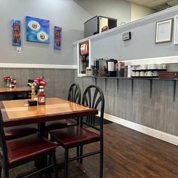 The Omelette Cafe - a table and chairs - Cafes Near Me - Manassas, Virginia