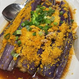 Steamed Eggplant with Salty Duck Egg