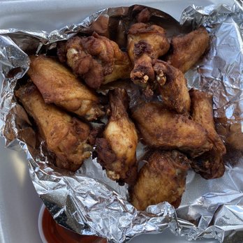 Flanigan's - Wings, BBQ on side - Seafood Near Me - Stuart, Florida