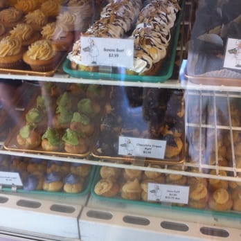 Liliha Bakery - Cocoa puffs and green tea puffs - Bakeries Near Me - Honolulu, Hawaii Liliha Bakery - Cocoa puffs and green tea puffs - Bakeries Near Me - Honolulu, Hawaii