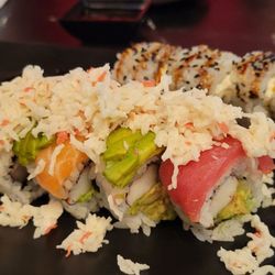 U Shogun Sushi Kitchen & Bar - Rainbow Roll