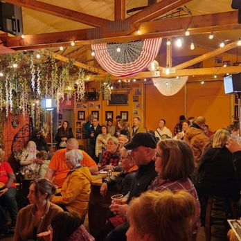 Bushel & Barrel Ciderhouse - Cideries Near Me - Poulsbo, Washington