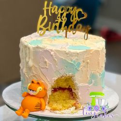 Linz Cakes - Custom Birthday Cakes