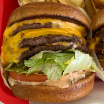 In-N-Out Burger - 3 X 3 - Burgers Near Me - Clovis, California