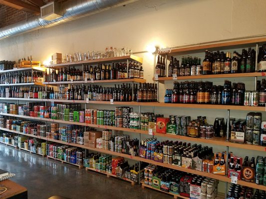 Beer Girl, Growlers & Bottleshop by null