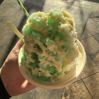 Lahaina Shave Ice - White Gummy Bear - Desserts Near Me - Honolulu, Hawaii