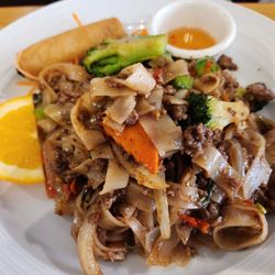 Charm Thai - Drunken Noodle with beef