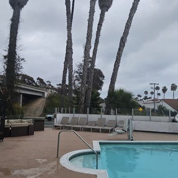 The Volarè - Pool right by the freeway onramp/offramp - Hotels Near Me - San Clemente, California