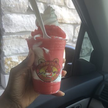 Jeremiah's Italian Ice - Strawberry and vanilla soft serve - Desserts Near Me - McKinney, Texas