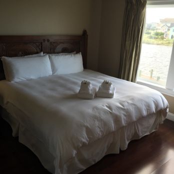Oasis Suites Hotel - master suite - Hotels Near Me - Nags Head, North Carolina Oasis Suites Hotel - master suite - Hotels Near Me - Nags Head, North Carolina