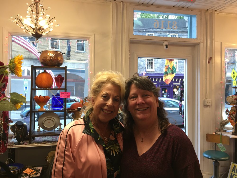 MAXINES ANTIQUES & COLLECTABLES Updated August 2024 8116 Main St