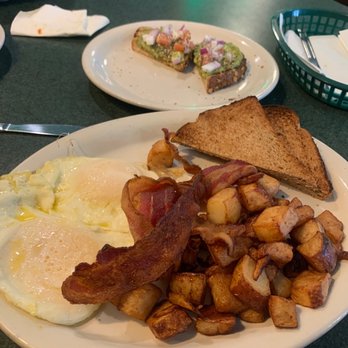 Metro Diner - Yummmmmmmm - American Near Me - Charlotte, North Carolina