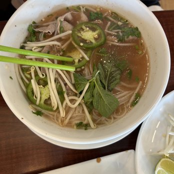 Saigon Cafe - Rare beef pho - Vietnamese Near Me - Eugene, Oregon