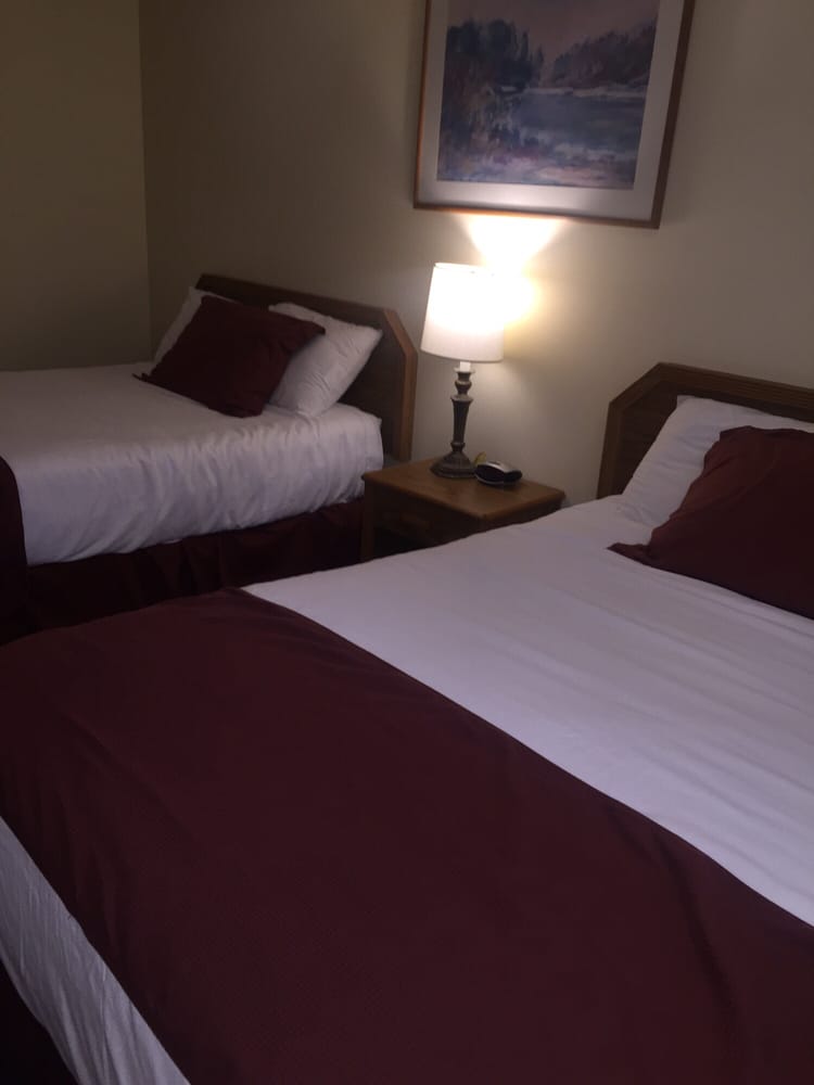 ALEX BAY LODGE Updated September 2024 116 Church St, Alexandria Bay