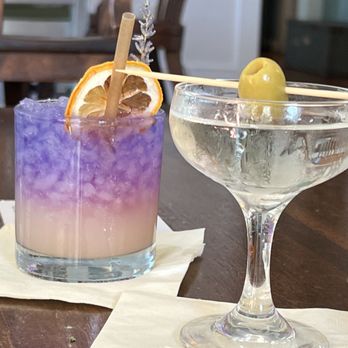 The Wellborn - Best Friends Cocktail & Classic Martini - Lounges Near Me - Orlando, Florida