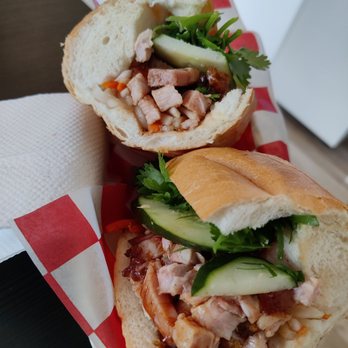 Le’s Banh Mi - Roast Pork Bahn Mi... Excellent! - Cafes Near Me - Honolulu, Hawaii Le’s Banh Mi - Roast Pork Bahn Mi... Excellent! - Cafes Near Me - Honolulu, Hawaii