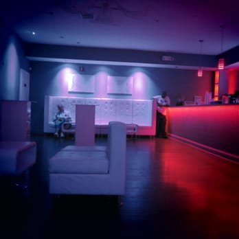 Eve Ultra Lounge - Empty at 1 A.M. ... that's so weird.. and on a NO COVER night.. - Venues & Event Spaces Near Me - Staten Island, New York Eve Ultra Lounge - Empty at 1 A.M. ... that's so weird.. and on a NO COVER night.. - Venues & Event Spaces Near Me - Staten Island, New York