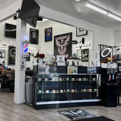 Integrity Kutz N Stylez Barbershop - Front desk
