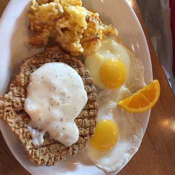 Cracker Barrel Old Country Store - American Near Me - Front Royal, Virginia