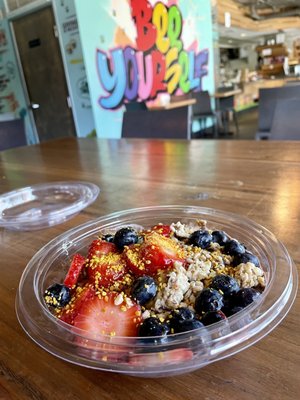 The Hive Superfood Eats & Organic Cafe - Santa Monica by null