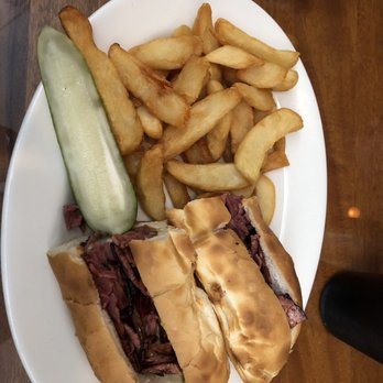 Checkerboards Pizza Restaurant & Bar - Pizza Near Me - Hudson, Massachusetts